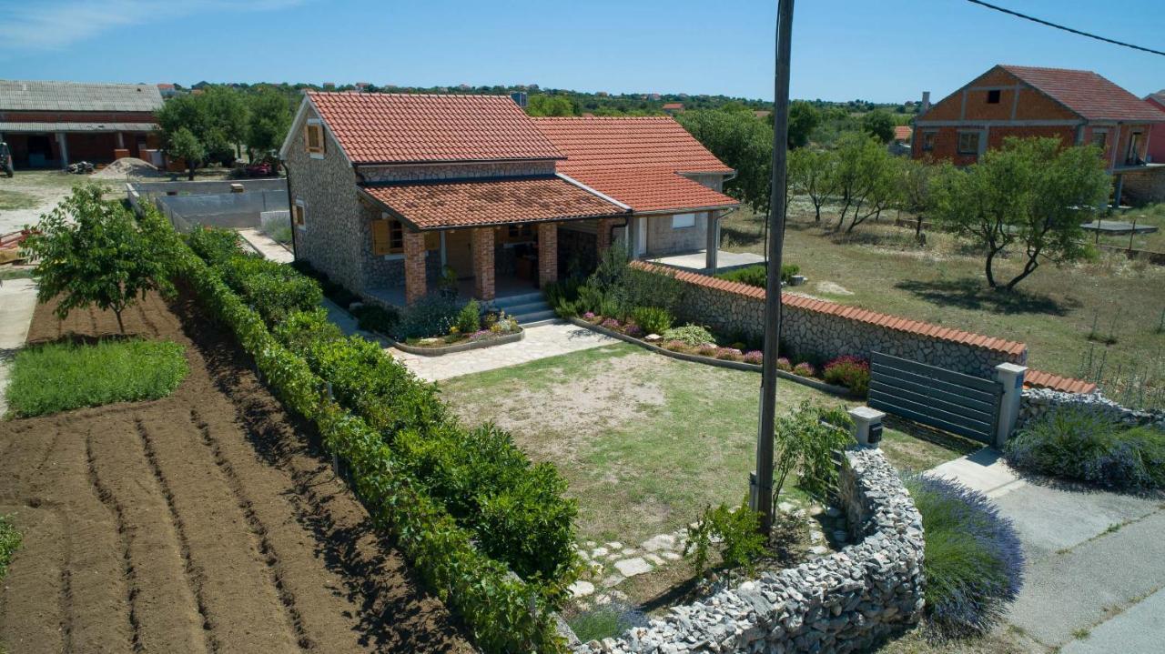 Country House Frane Ladevci Exteriör bild